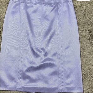 MaxMara’ elegant lavender Pencil Skirt. Lined.